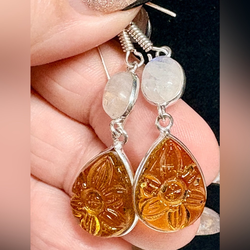 Sweet created carved citrine with genuine moonstone dangle Earrings